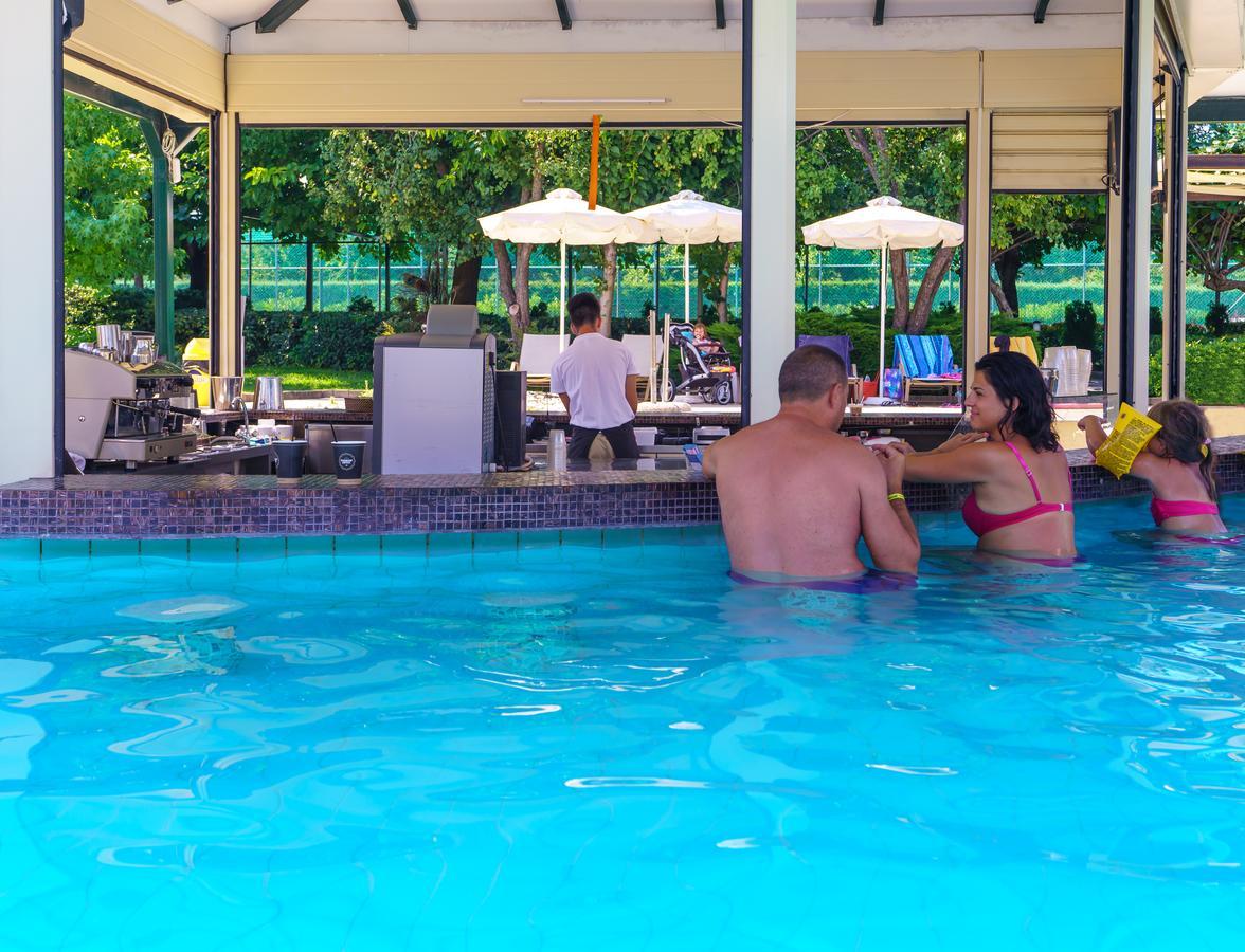 Cronwell Platamon Resort All-Inclusive Dış mekan fotoğraf